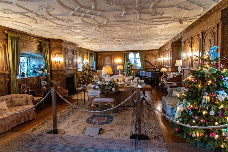 Hever Castle at Christmas with Lunch