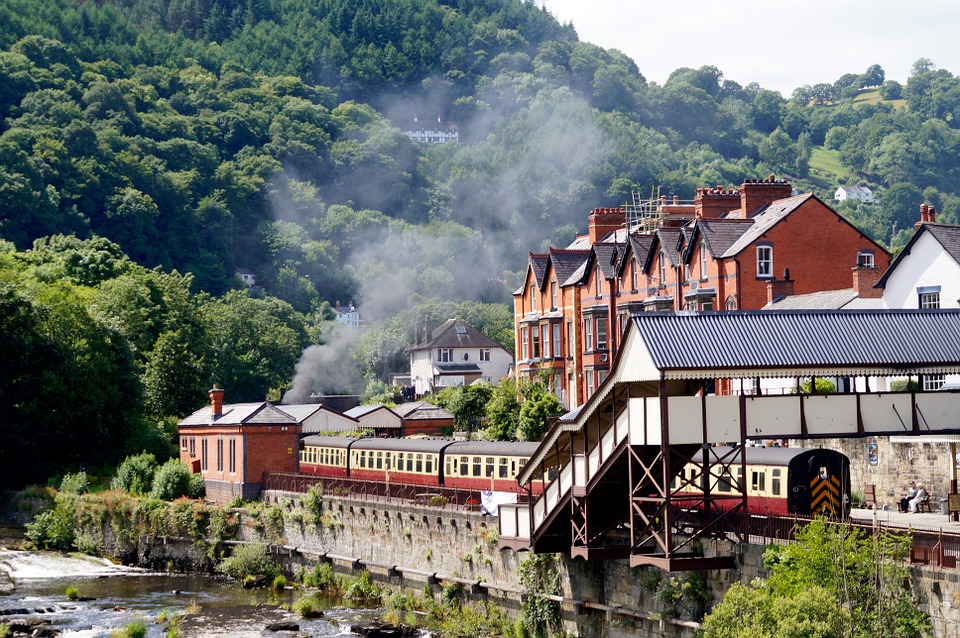 Historic Chester, Llandudno & The Vale of Llangollen 